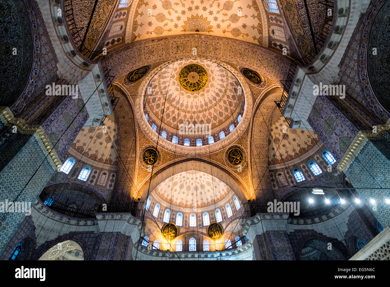 57 feet wide hi-res stock photography and images - Alamy
