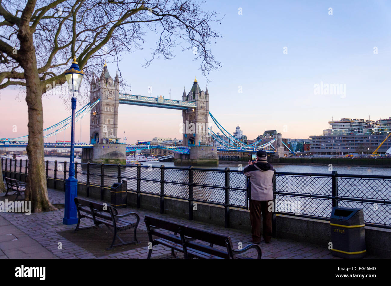 London, UK 17th February 2015: A clear evening sky over the capital will mean that overnight temperatures could drop below freezing. Stock Photo