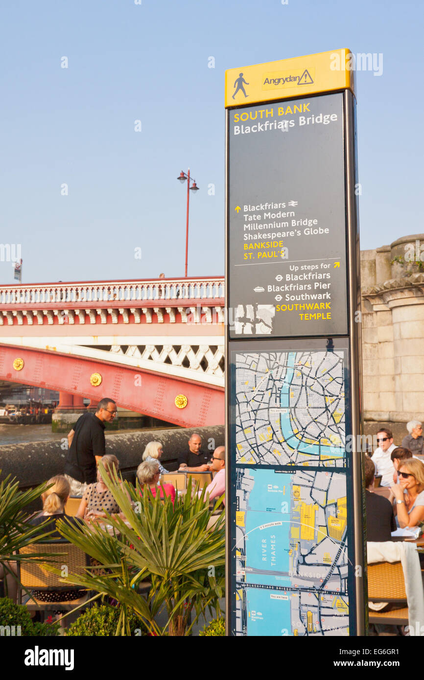 Walking directions hires stock photography and images Alamy