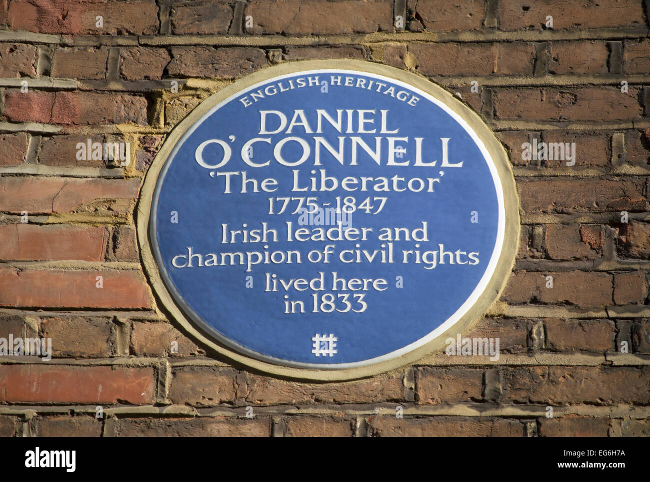 english heritage blue plaque marking a home of irish political leader daniel o'connell, albemarle street, london, england Stock Photo