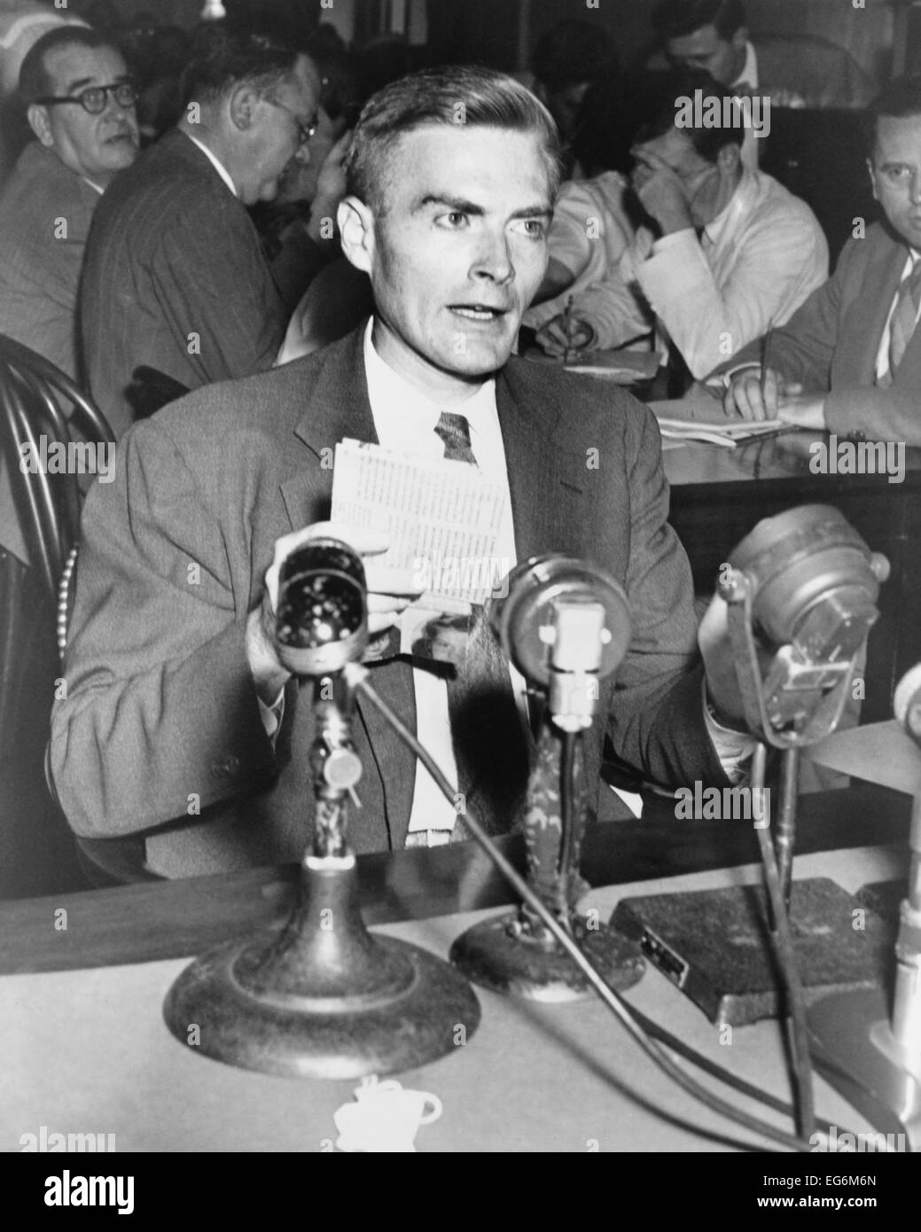 William Remington, testifying at a Senate investigation of communists in U.S. government in 1948. When he learned confessed spy Stock Photo