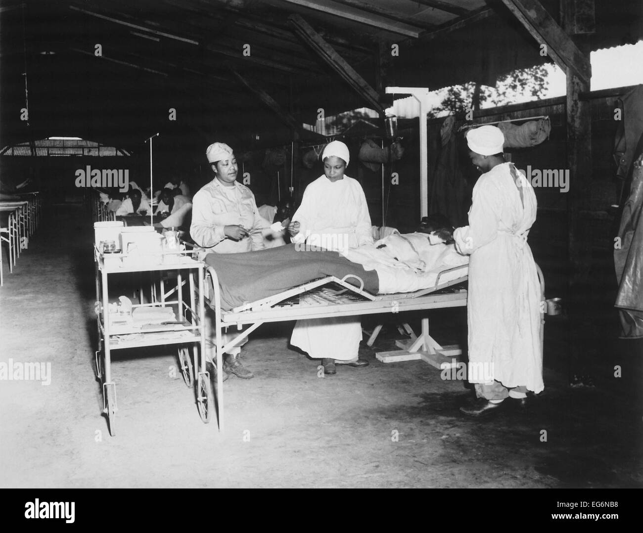 WWII photo American Nurses Field Hospital in France 876 