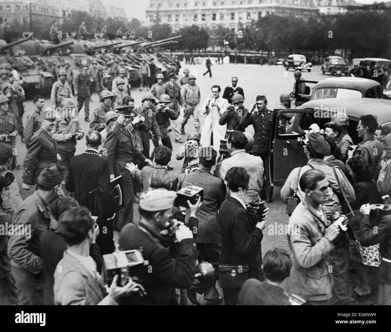 Liberation of paris hi-res stock photography and images - Alamy