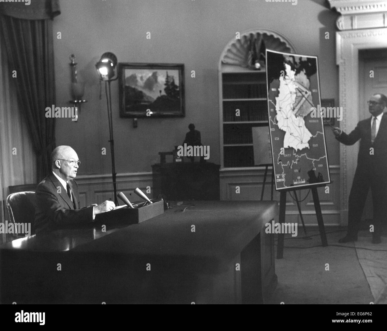 President Eisenhower speaks to the nation on Cold War tensions over Berlin. March 16, 1959. He said he was refusing Soviet Stock Photo