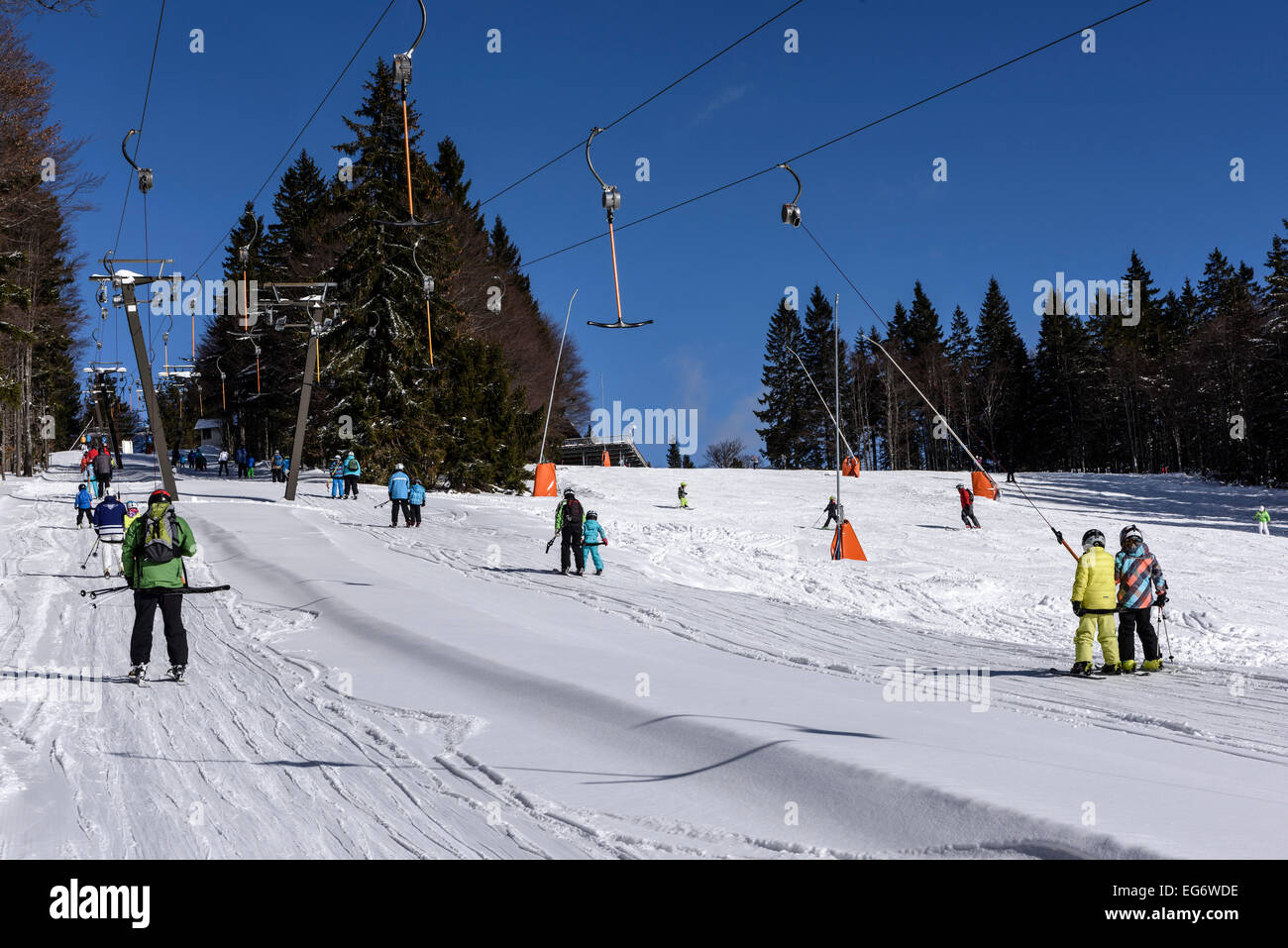 Skiers on a drag lift, Kasberg, Grünau im Almtal, Salzkammergut, Upper ...
