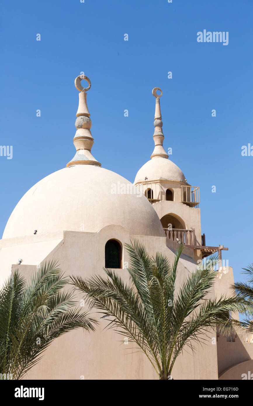 dome and minaret, Congregational Mosque (2001-2007), Gouna, Egypt Stock Photo