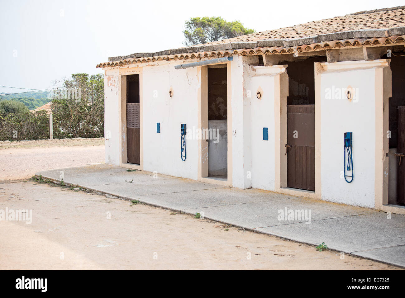 Modern horse stables from the outside Stock Photo - Alamy