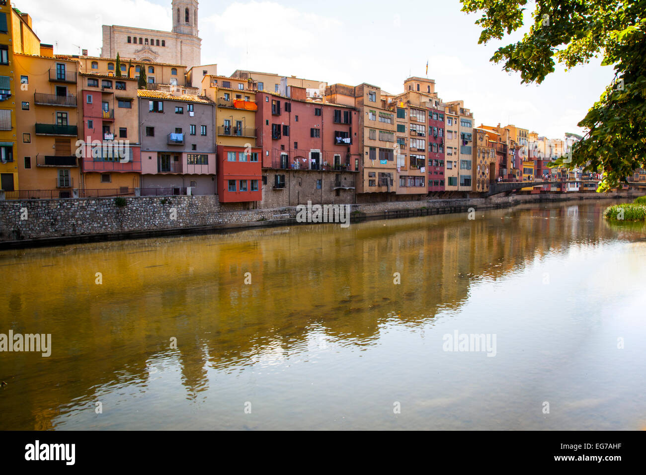 Colorful houses and apartments by the river Onyar in the historic city of Girona, Catalonia, Spain Stock Photo