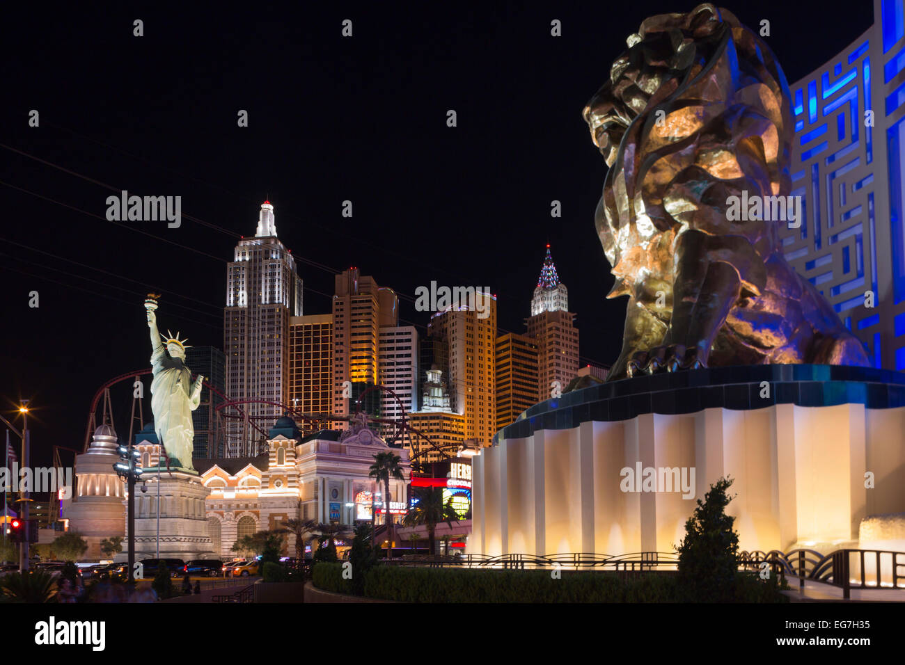 LION MGM GRAND NEW YORK NEW YORK HOTEL CASINOS THE STRIP LAS VEGAS NEVADA USA Stock Photo
