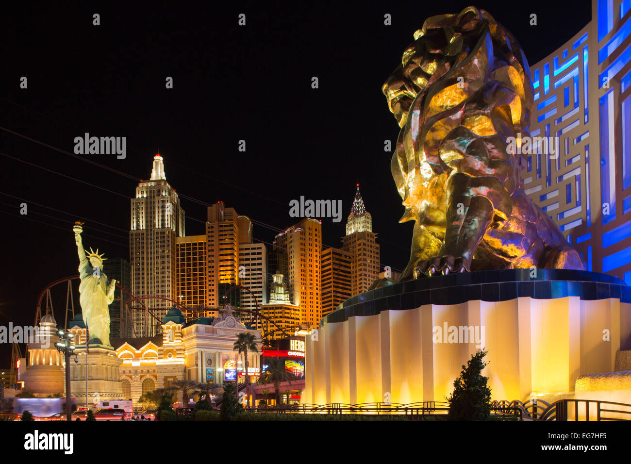 LION MGM GRAND NEW YORK NEW YORK HOTEL CASINOS THE STRIP LAS VEGAS NEVADA USA Stock Photo