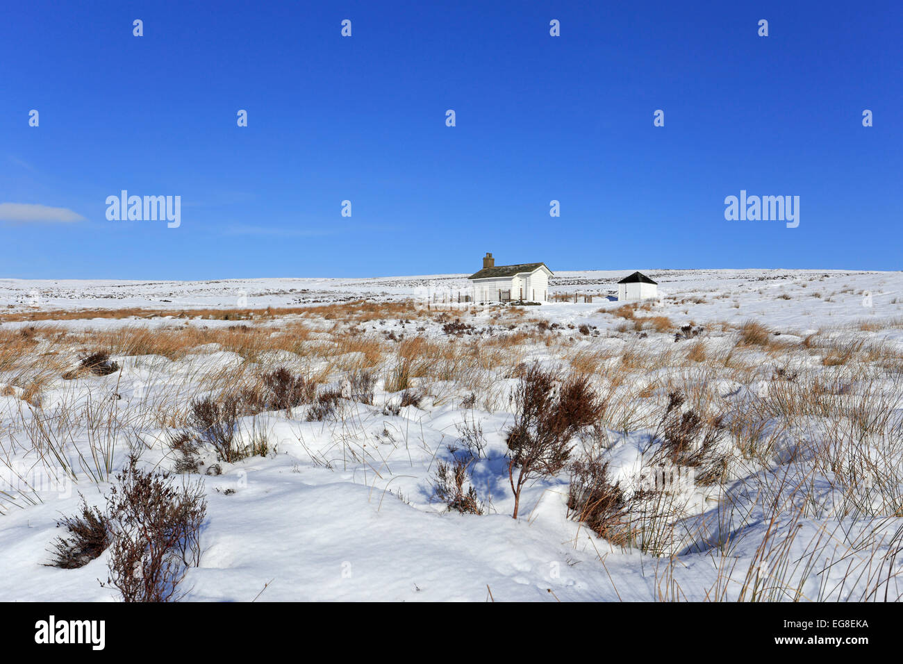 Shooting cabin off Snake Path in winter on Middle Moor above Hayfield, Peak District National Park, Derbyshire, England, UK. Stock Photo