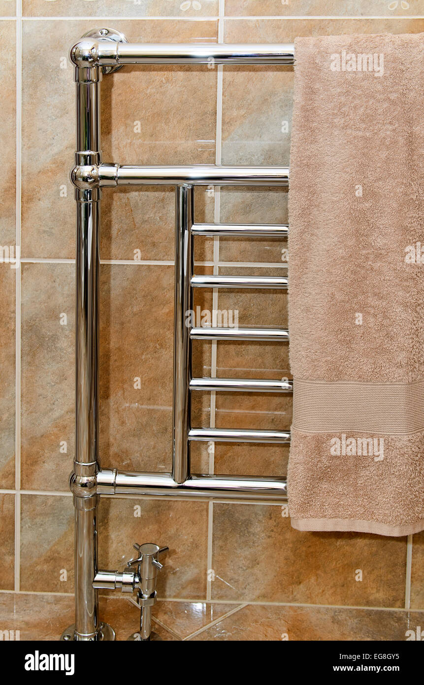 chrome bathroom towel rail / radiator Stock Photo Alamy