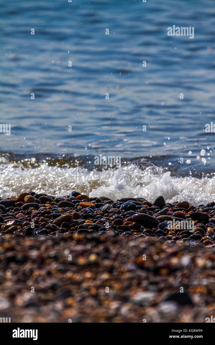 Crashing on a beach hi-res stock photography and images - Alamy