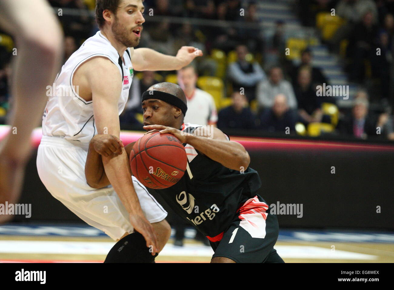 Gdynia, Poland. 19th February, 2015. Basketball: Cup of Poland final games. PGE Turow Zgorzelec faces energa Czarni Slupsk at Gdynia Arena sports hall. Jerel Blassingame (1) in action during the game Credit:  Michal Fludra/Alamy Live News Stock Photo