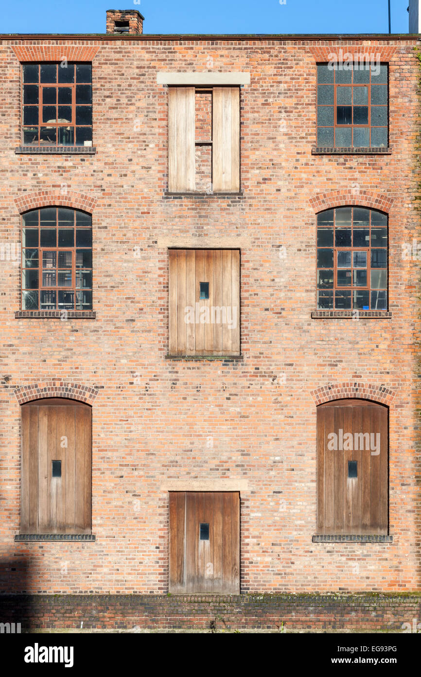 Warehouse doors hires stock photography and images Alamy