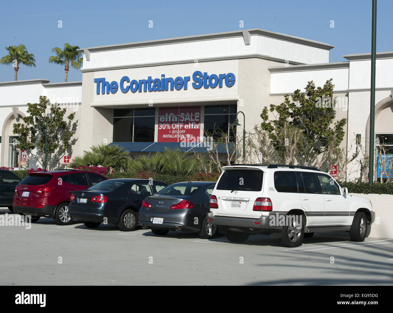 Container store retail chain hires stock photography and images Alamy
