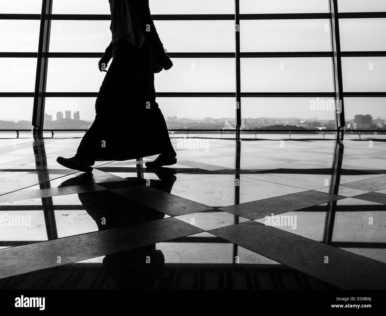 Muslim silhouette black hi-res stock photography and images - Alamy