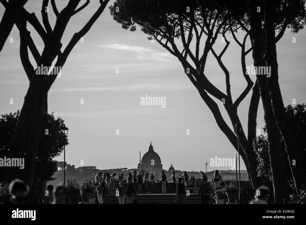 Italy, Rome, People watching roman landscape at Giardino degli Aranci Peak Stock Photo
