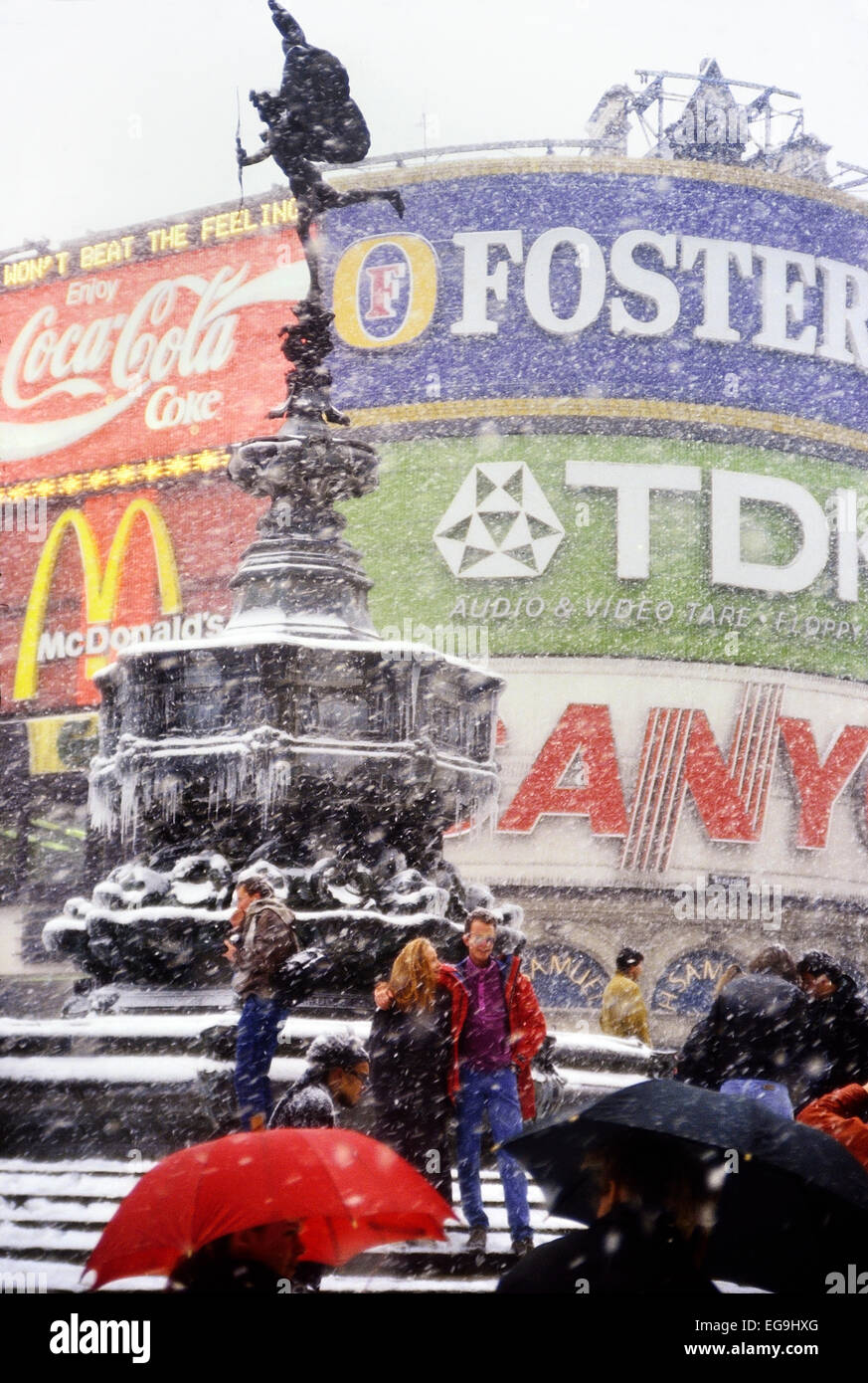 Eros in the snow. Piccadilly Circus. London. England. UK. Circa 1980's Stock Photo