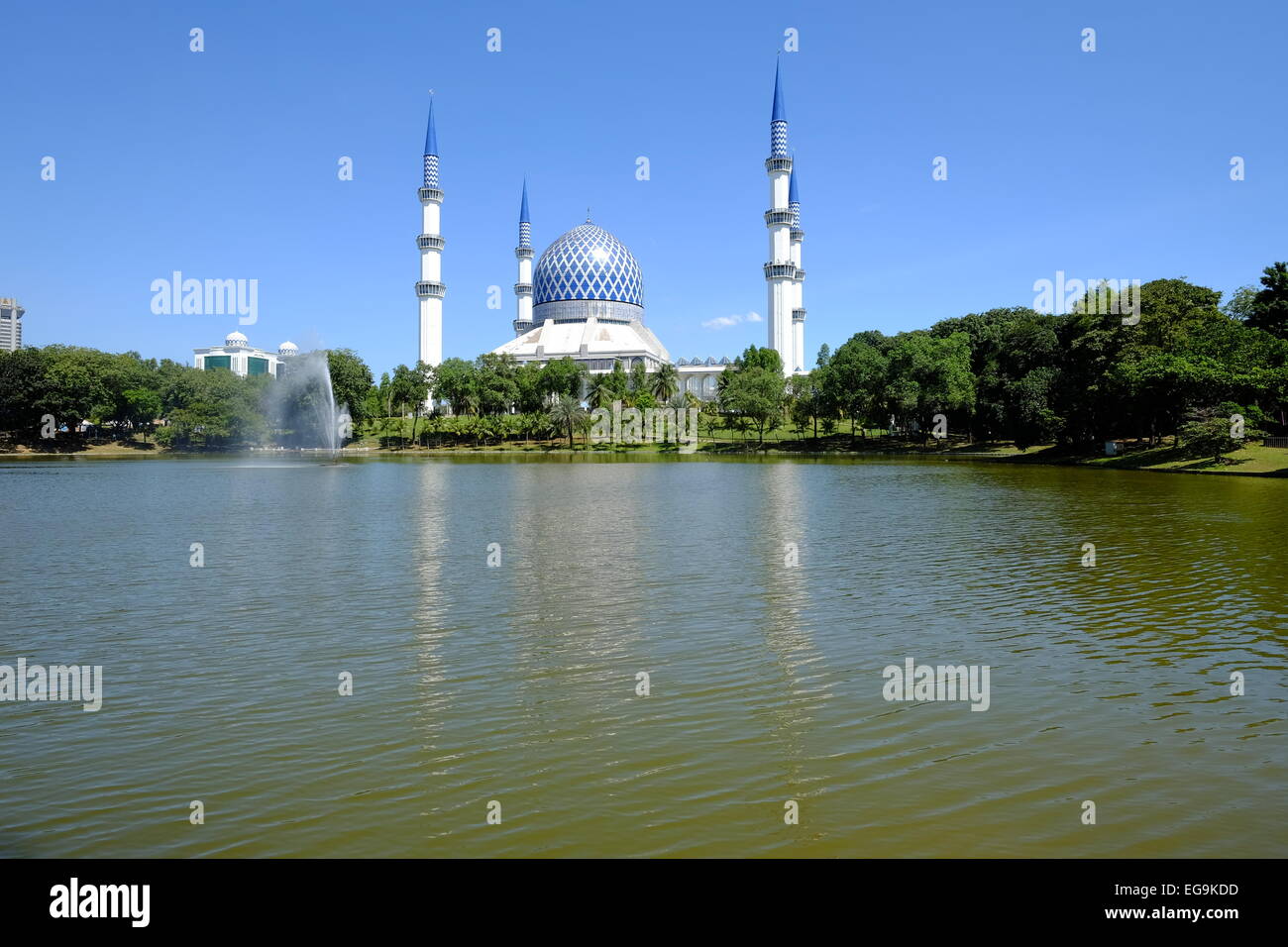 Malaysia, Kuala Lumpur, Lake with Blue Mosque on background Stock Photo