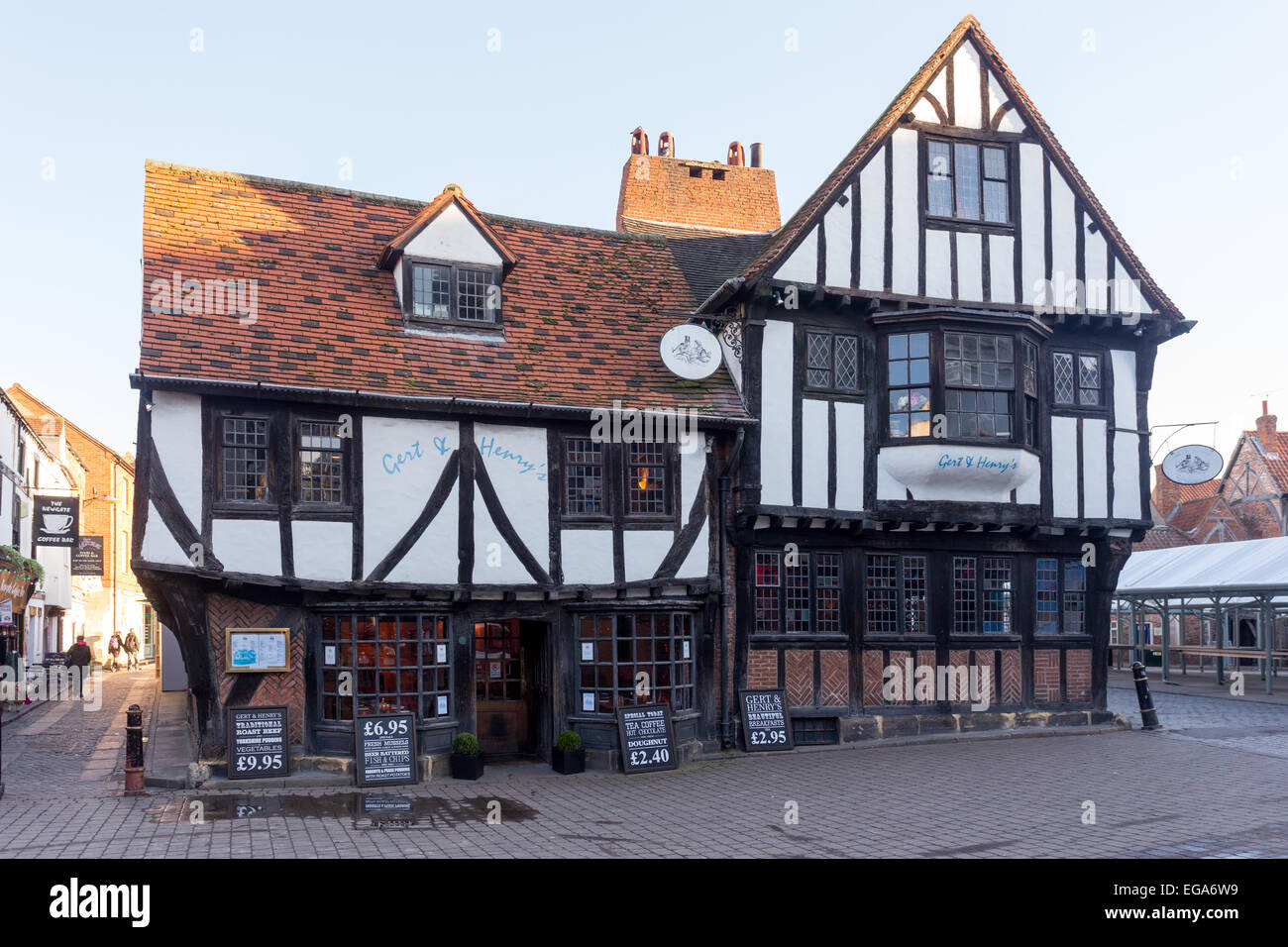 A Tudor timber-framed building on Jubbergate in the centre of York, England, currently Gert and Henry's Restaurant. It was built Stock Photo