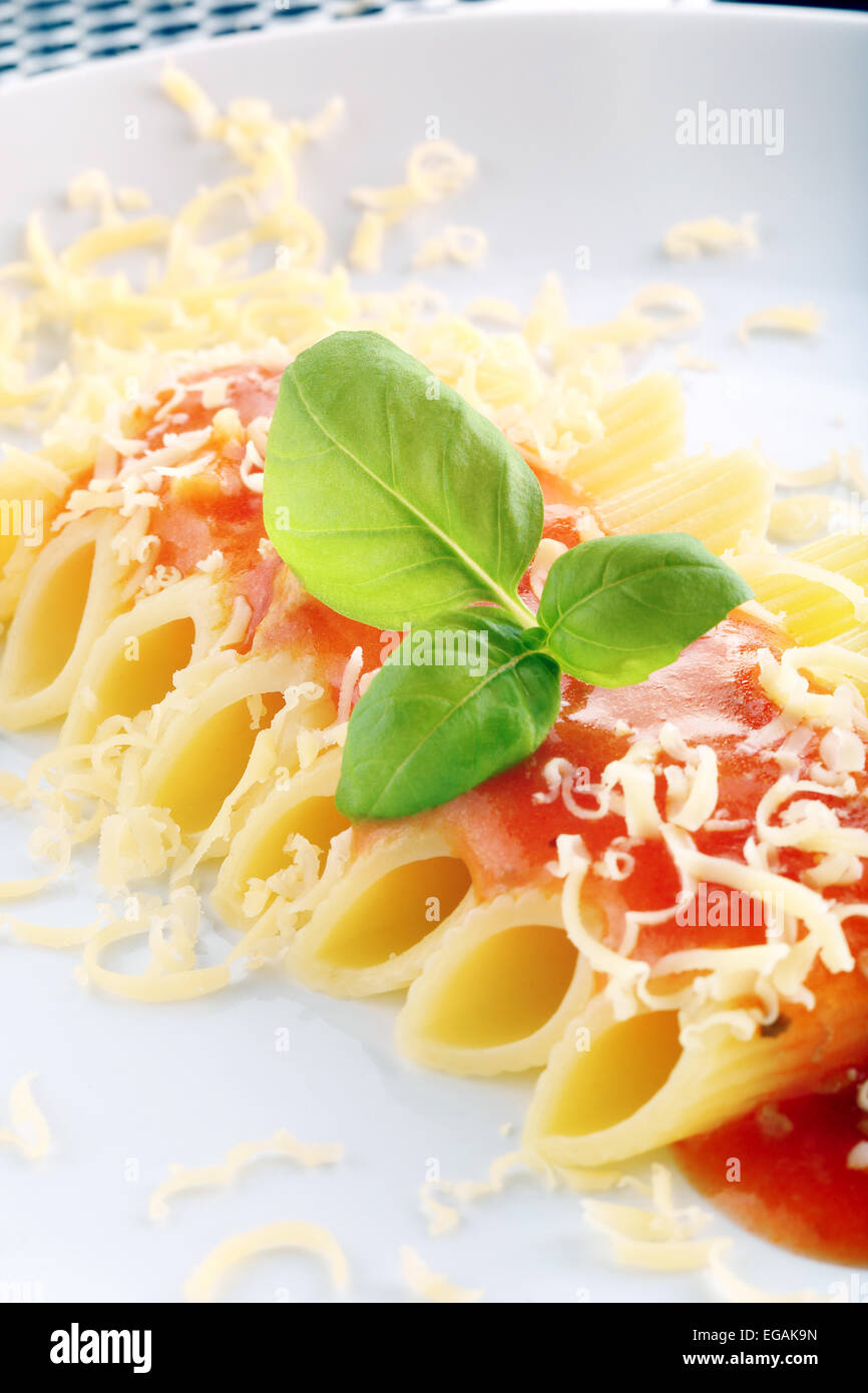 Pasta with tomato sauce and basil Stock Photo - Alamy