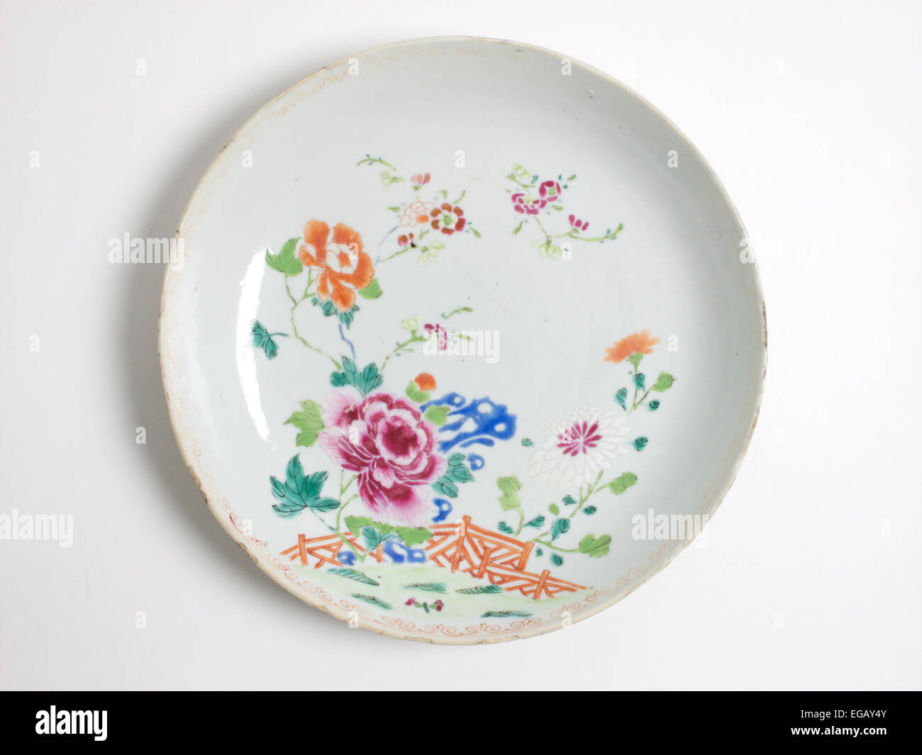 Antique Chinese 18th century famille rose porcelain dish Stock Photo