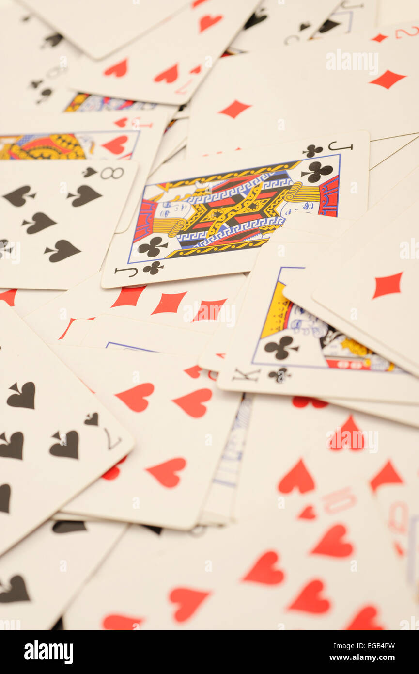 Scattered playing cards hires stock photography and images Alamy