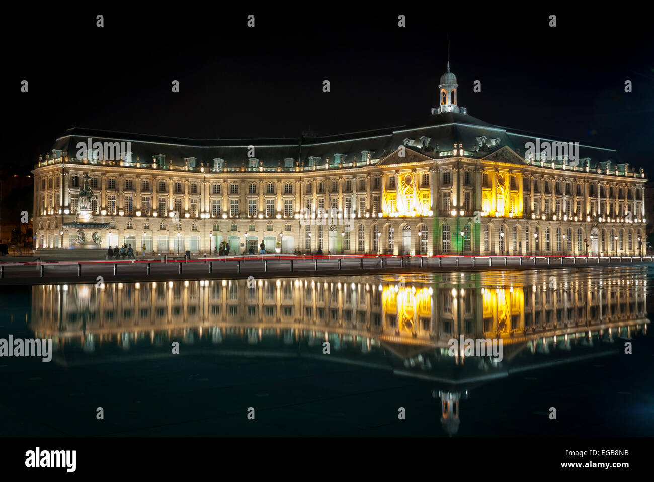 Bordeaux Reflections: This is the Chambre de Commerce et d'Industrie (CCI) de  Bordeaux in downtown Bordeaux, France Stock Photo - Alamy
