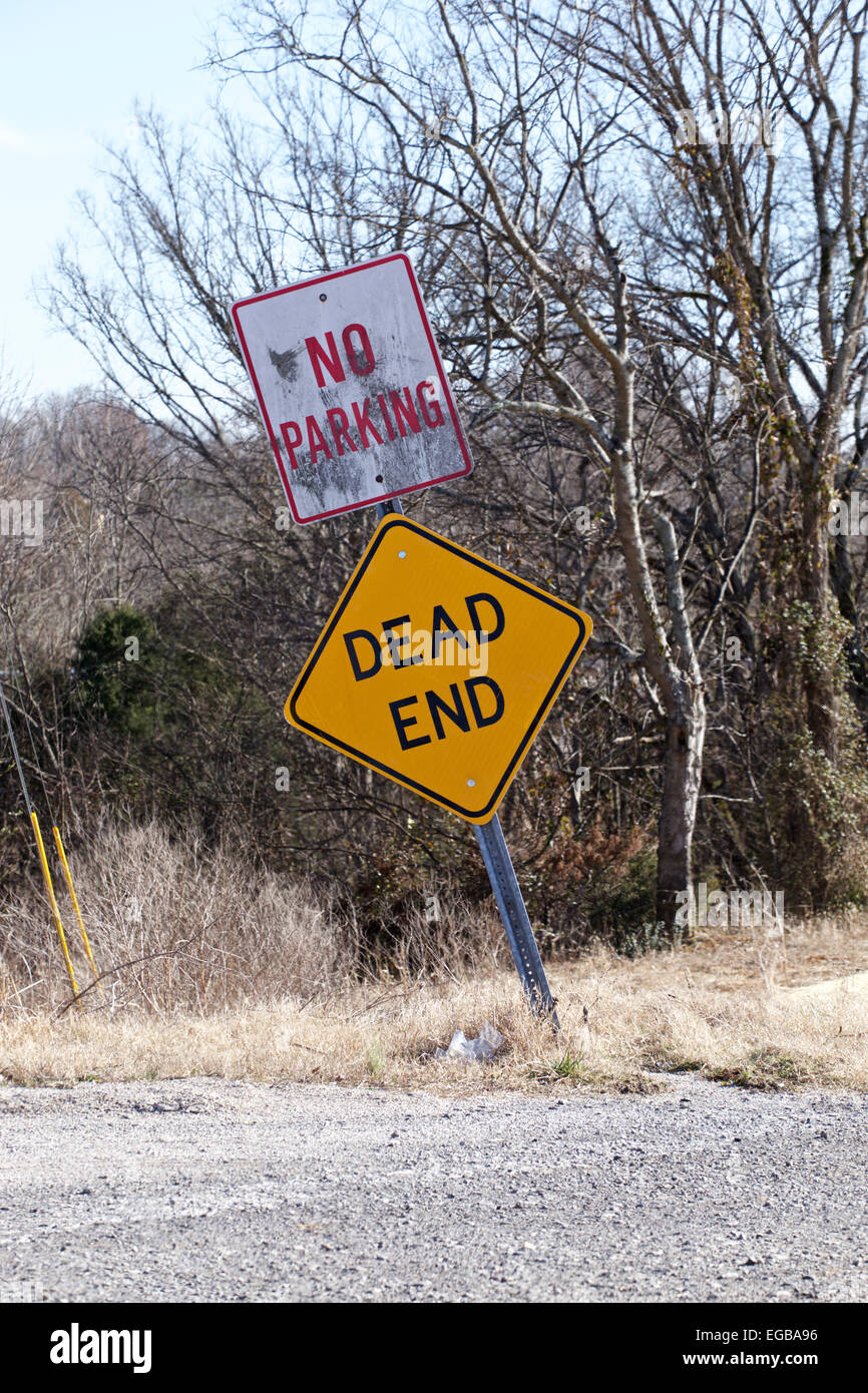 Dead end and No Parking sign post at the end of a rural road. Stock Photo