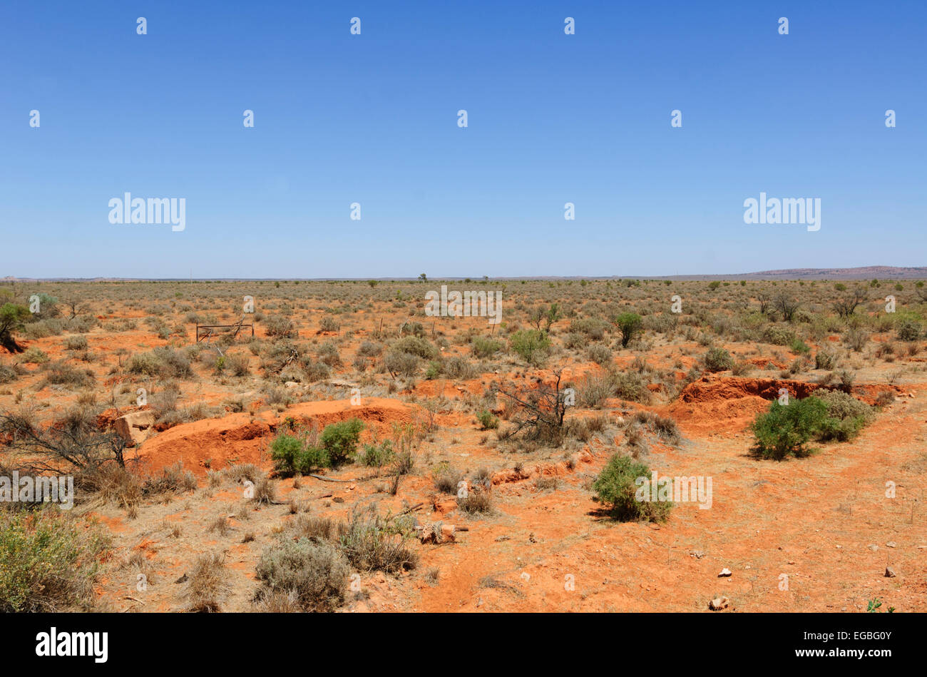View of the Red Centre in the Outback, near Wilcannia, New South Wales, NSW, Australia Stock Photo