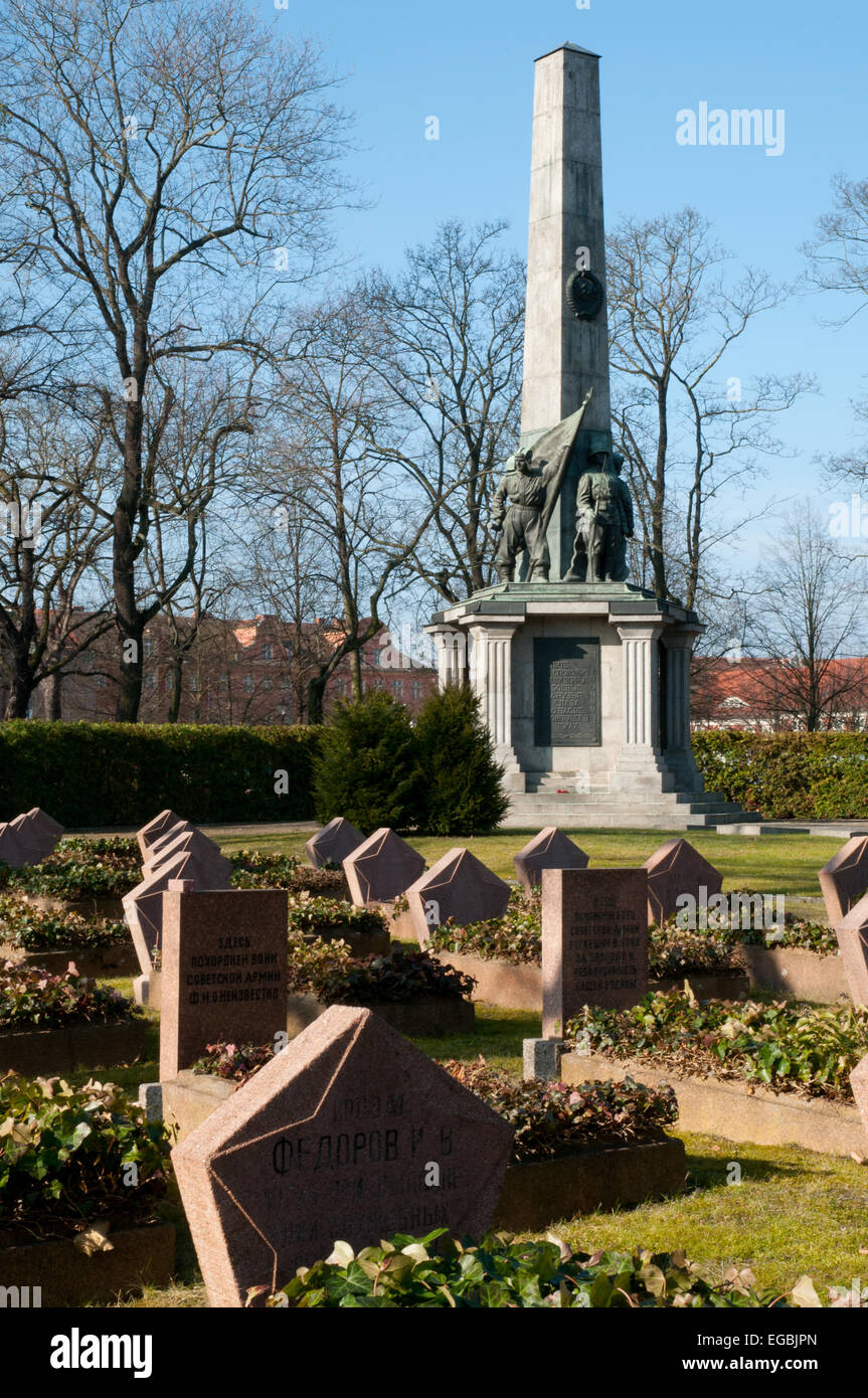 Soviet military cemetery hi-res stock photography and images - Alamy