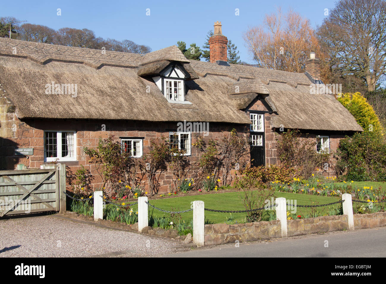 Burton village on wirral peninsula hires stock photography and images