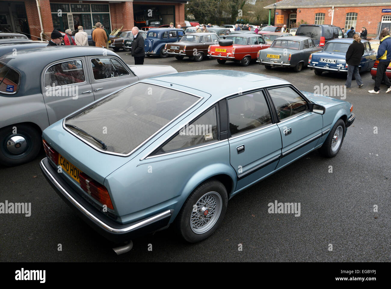 Enfield, Middlesex, UK. 22nd February, 2015. Owners of Rover cars of all ages start the show season with a shiver and a grin at the 9th annual Rover Sports Register ‘Ice Breaker’ gathering at Whitewebbs museum in Enfield. Nearest camera is a a Rover SD1, and a row of P6 cars are ahead of it. Credit:  Matthew Richardson/Alamy Live News Stock Photo