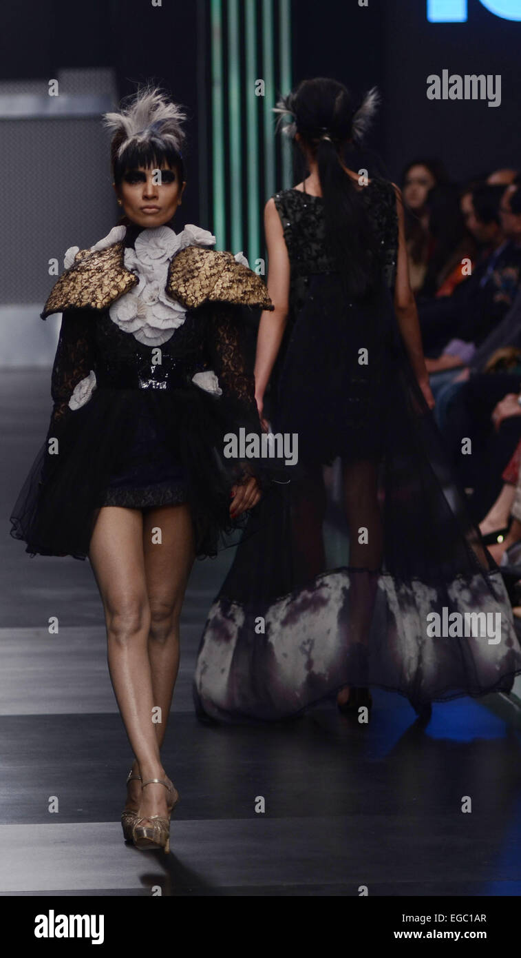 Pakistani Model Ramp Pakistani models walk on the ramp during the Telenor Fashion Weekend ...