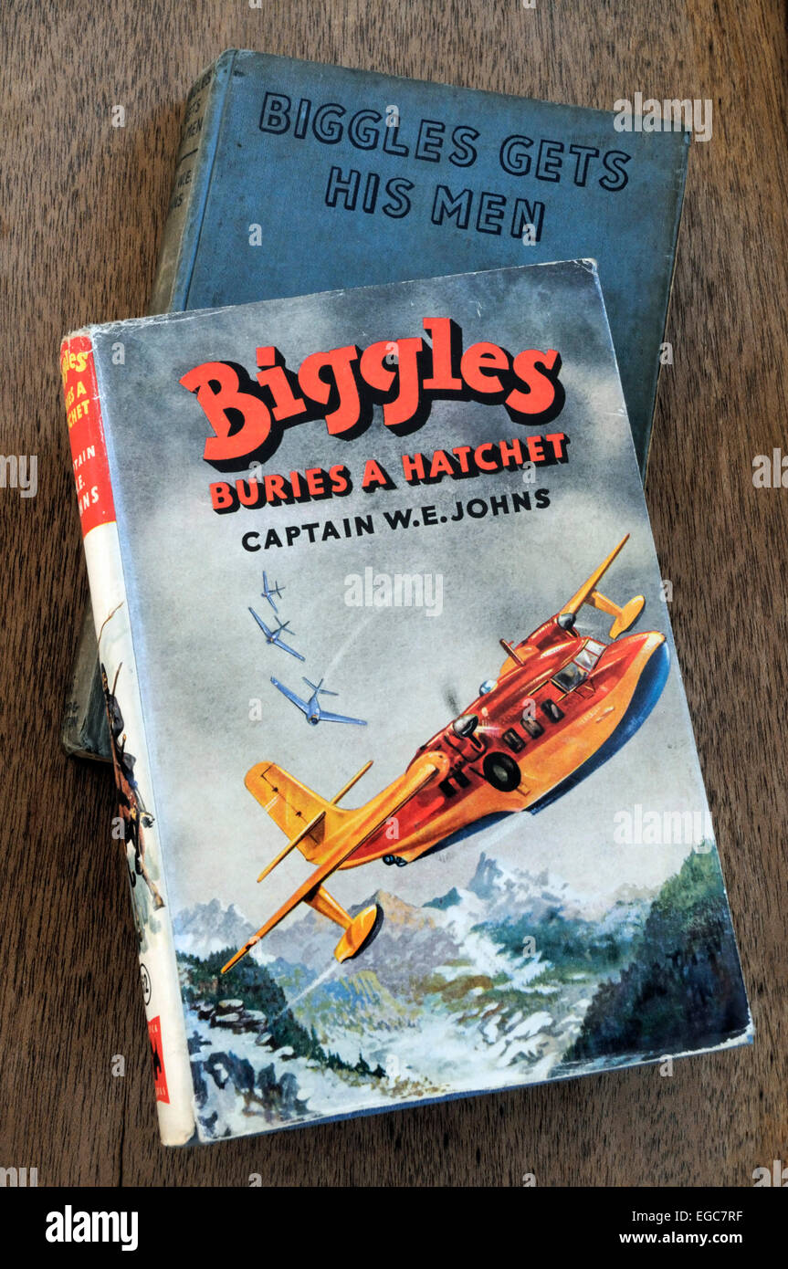 Biggles Books High Resolution Stock Photography And Images Alamy Biggles Books High Resolution Stock Photography And Images Alamy