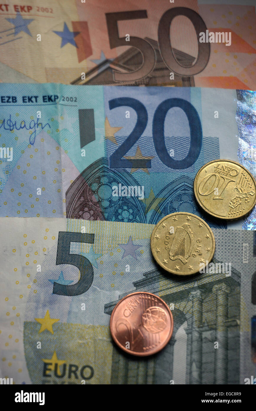 page 3 5 euro notes high resolution stock photography and images alamy