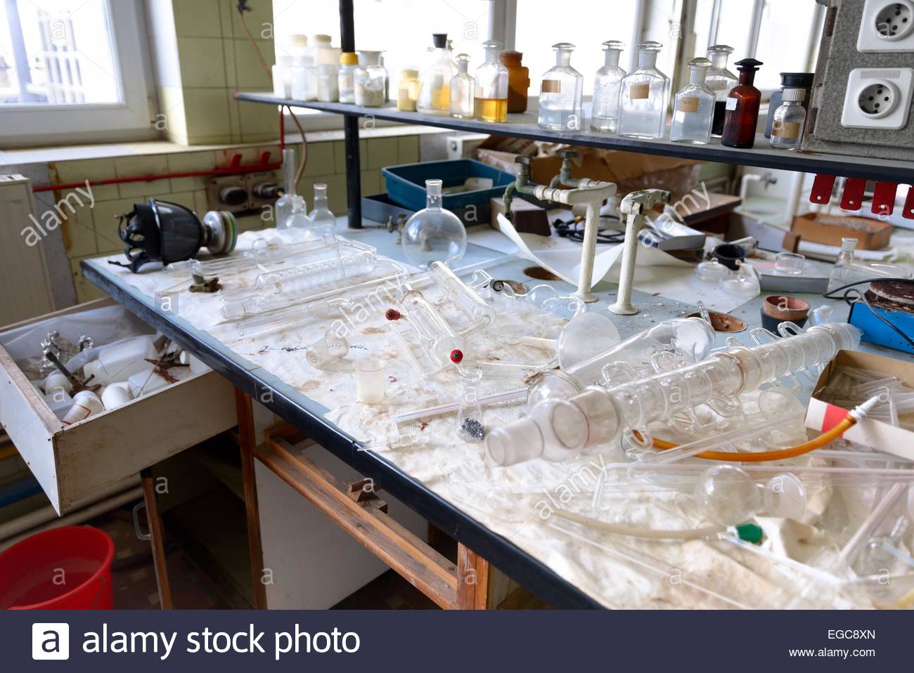Messy Laboratory Stock Photos & Messy Laboratory Stock Images Alamy