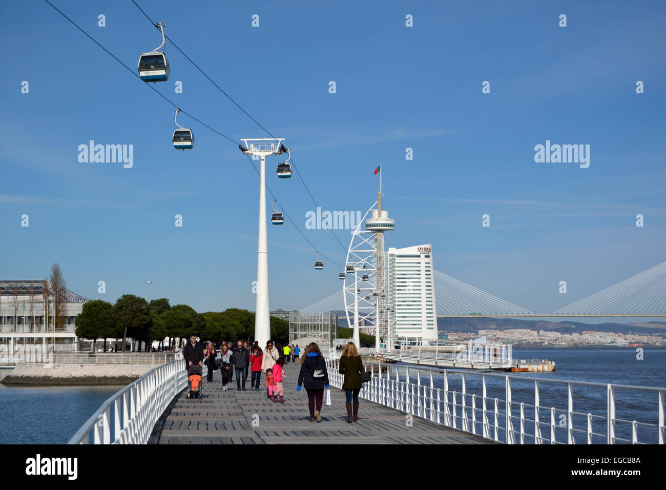 Lisbon skyscraper hi-res stock photography and images - Alamy