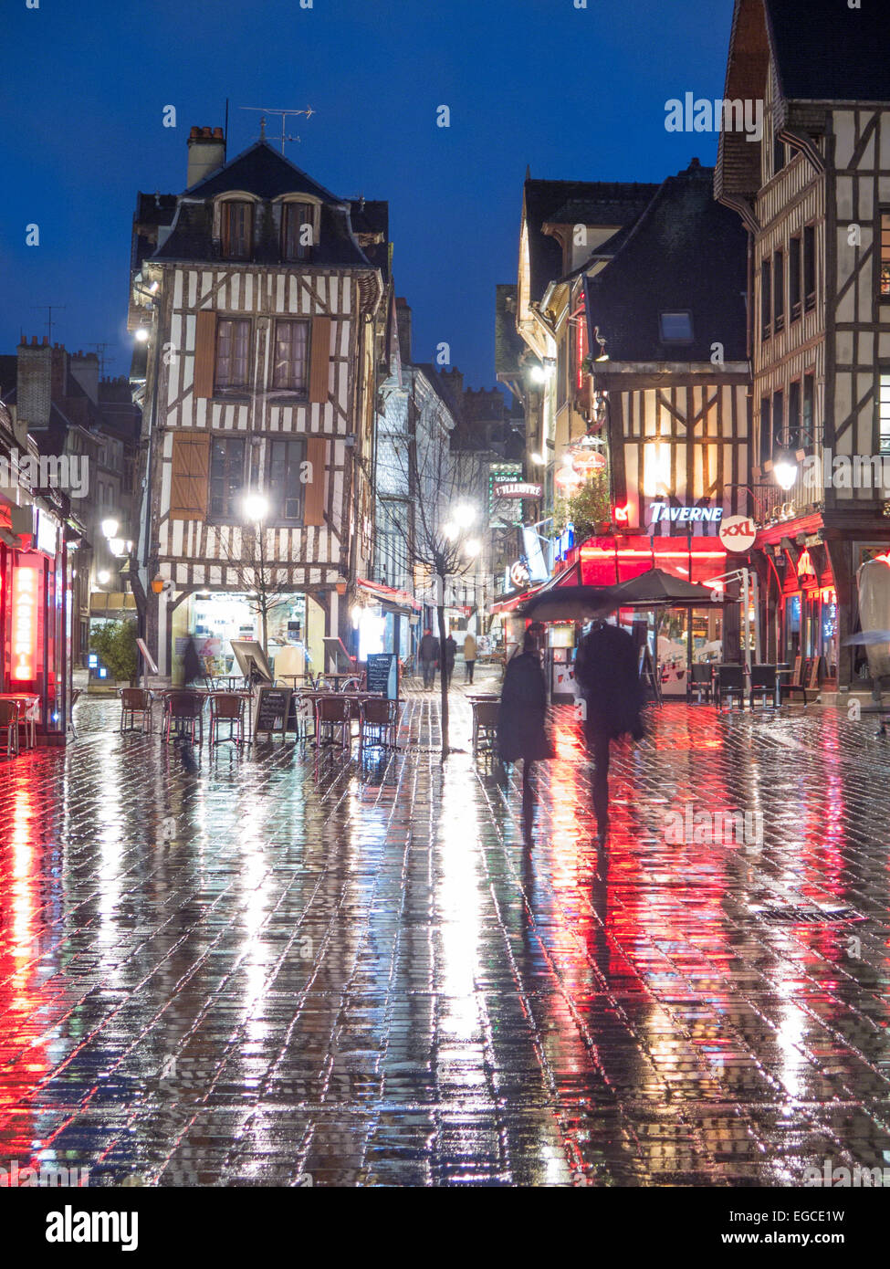 Rainy Night - Place Alexandre Israel - Troyes, France Stock Photo