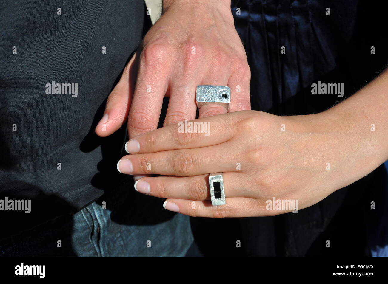 Non Traditional Wedding Rings Untraditionelle Trauringe Stock Photo Alamy
