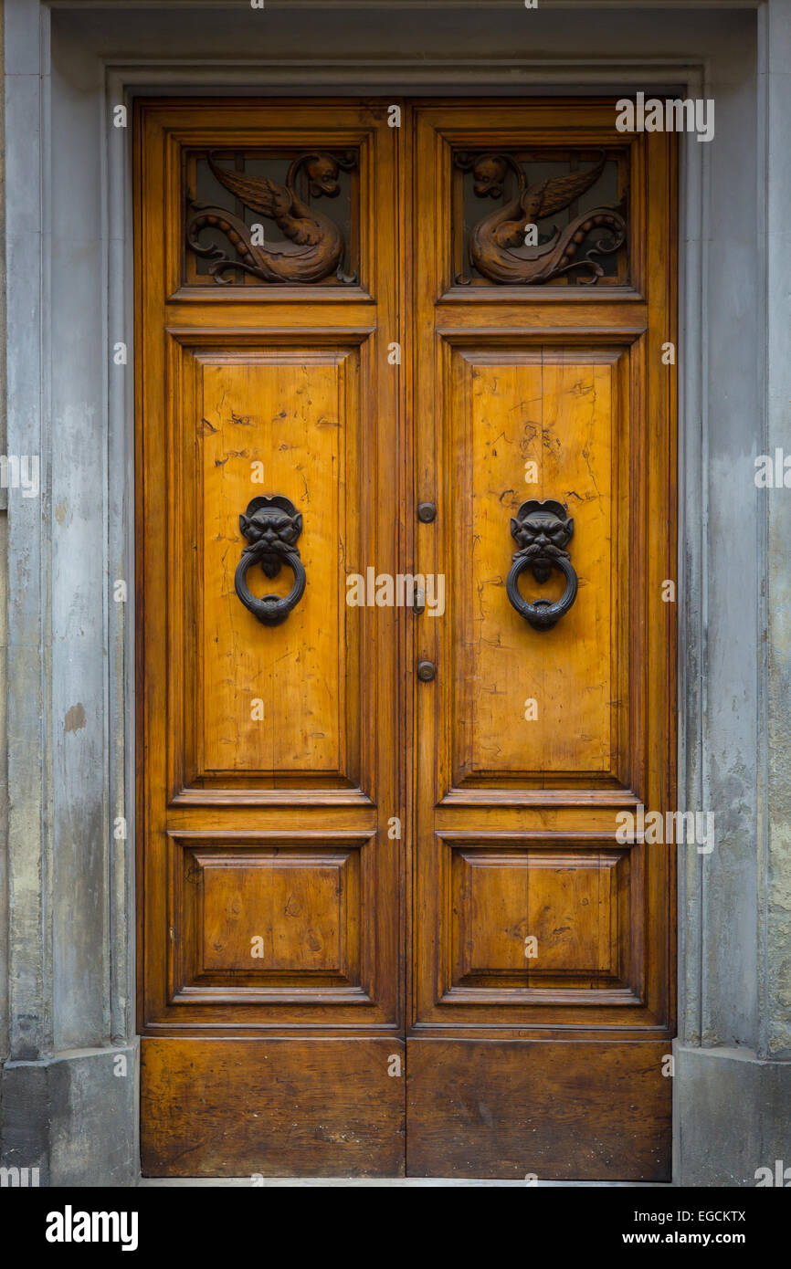 Tuscan door hi-res stock photography and images - Alamy