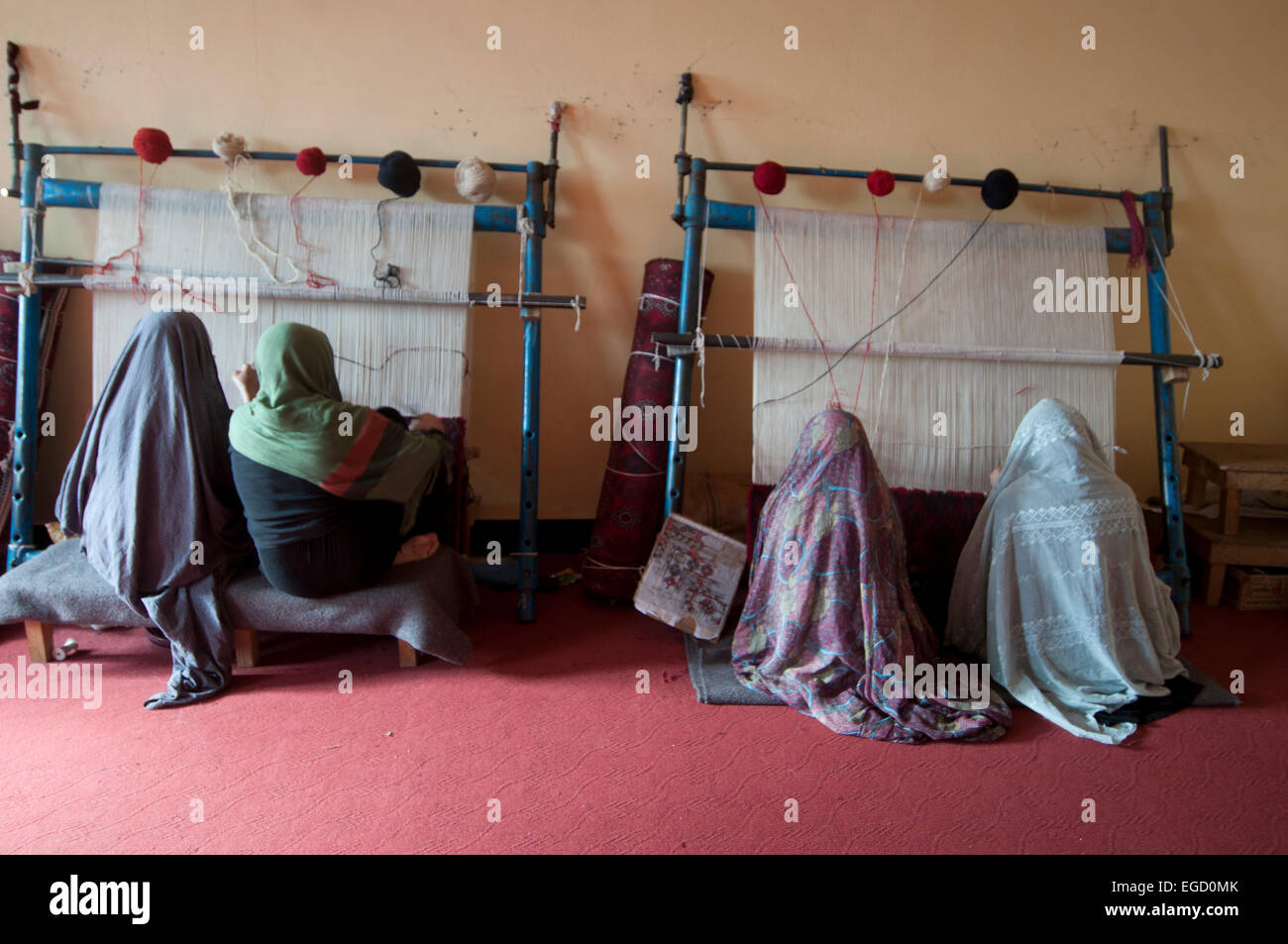 Herat Women's prison - weaving workshop Stock Photo