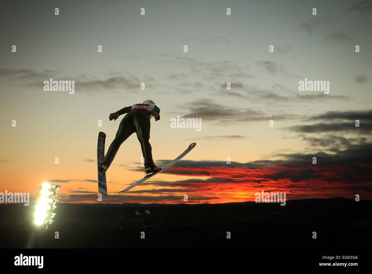 Falun, Sweden. 22nd Feb, 2015. Line Jahr of Norway (2nd place) soars through the air during the