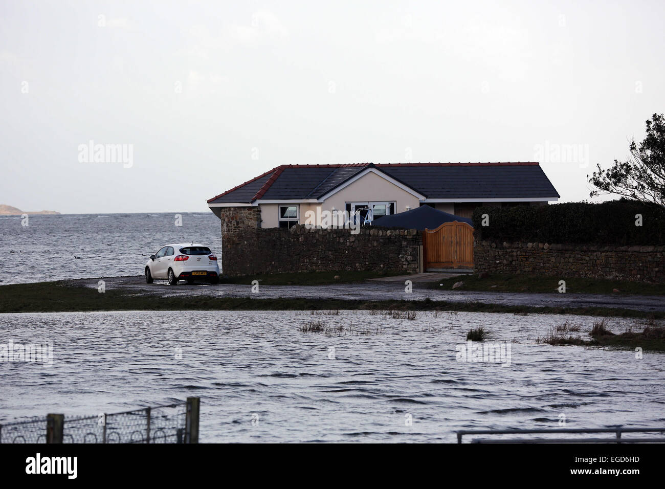 Crofty, UK. Monday 23 February 2015 Pictured High tide of the Loughor
