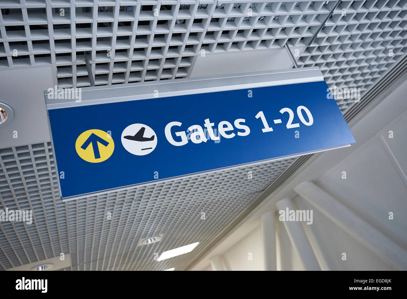 Airport departures gate hires stock photography and images Alamy
