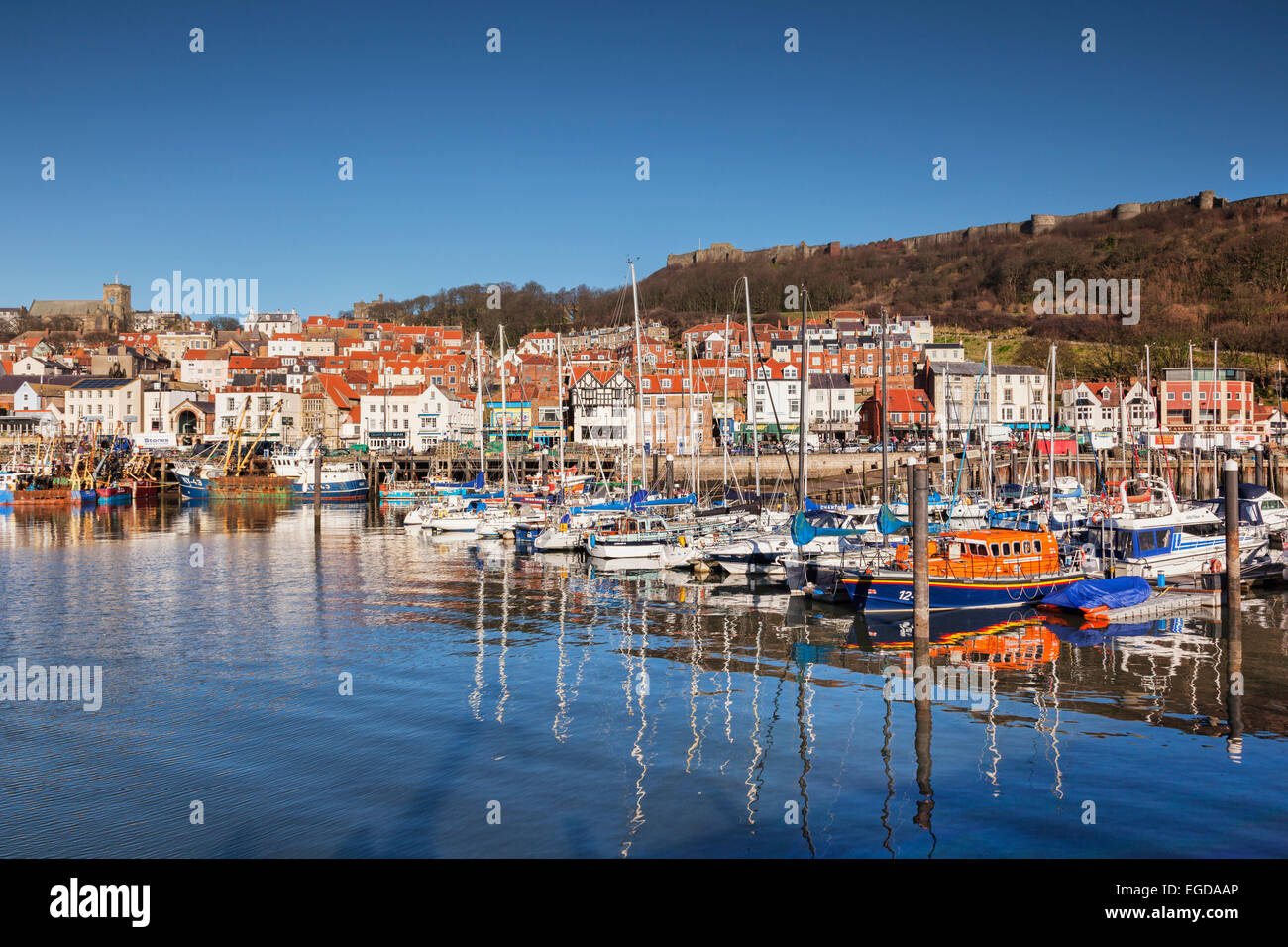 Scarborough Harbour and the seaside town of Scarborough, North Yorkshire, England, UK. Stock Photo