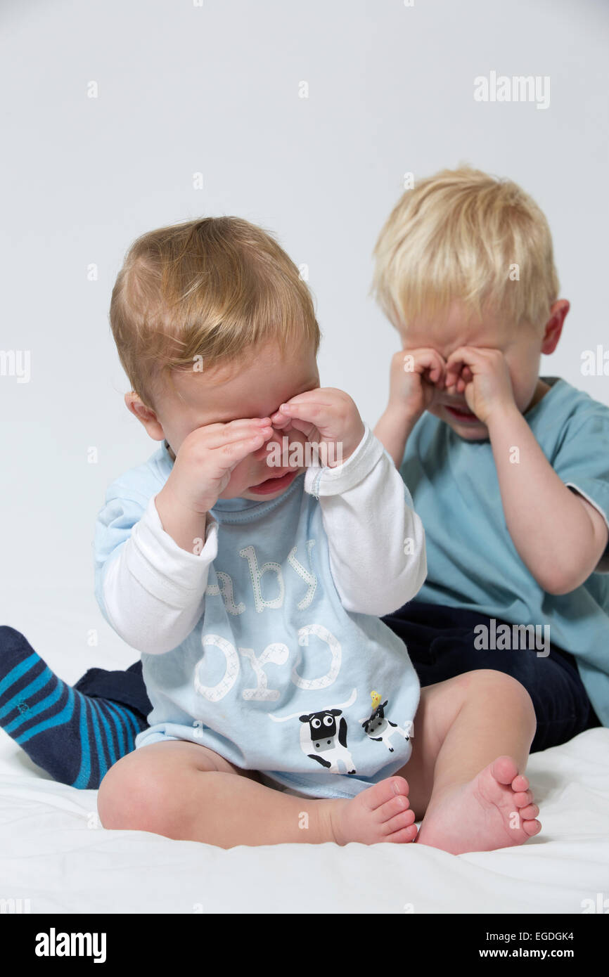 Child rubbing their eyes sleep hires stock photography and images Alamy