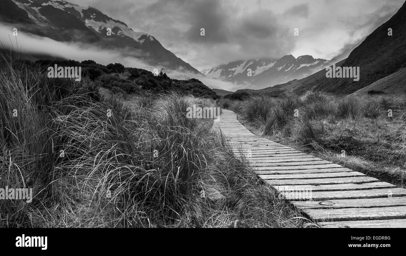Mount cook bridge new zealand Black and White Stock Photos & Images - Alamy