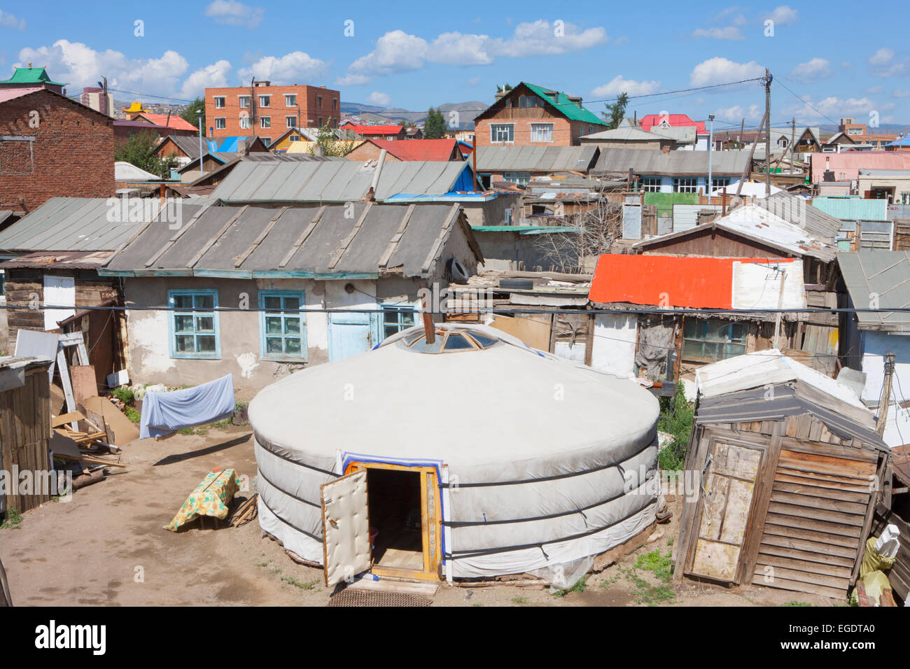 Ger amongst houses in Gandan area of Ulaanbaatar, Ulaanbaatar, Mongolia Stock Photo